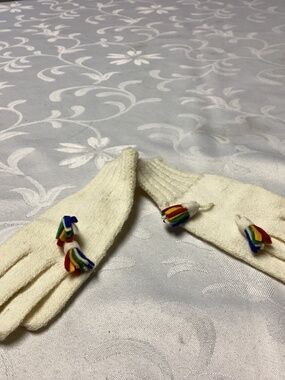 Children’s vintage wool gloves, little girls with tassels